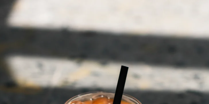 200–400 Kč na cokoliv v kavárně Artovna v uměleckém centru v Budějovicích