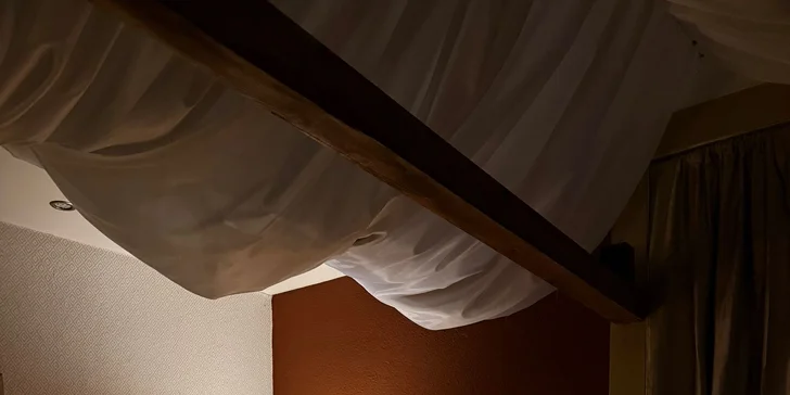 Romantika při thajské olejové masáži: 60minutová péče pro 2 osoby