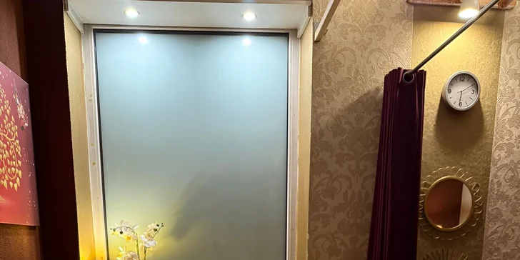 Romantika při thajské olejové masáži: 60minutová péče pro 2 osoby