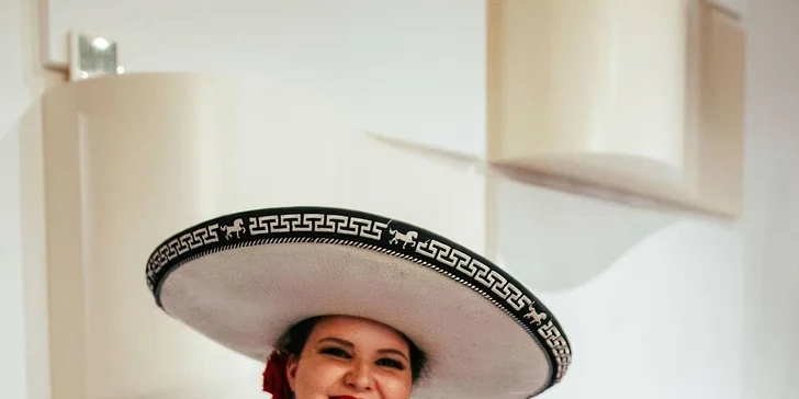 Vstup na show Mexico: Magická noc s celovečerním programem, drinkem a rautem