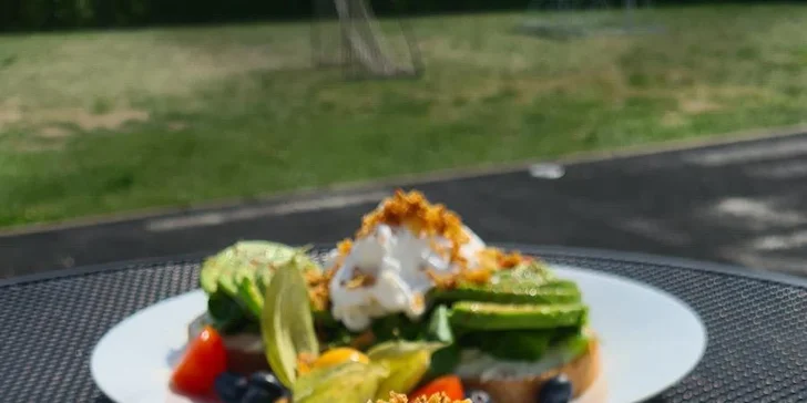 Vouchery až na 500 Kč na vše v kavárně Hangár café v Mladé Boleslavi