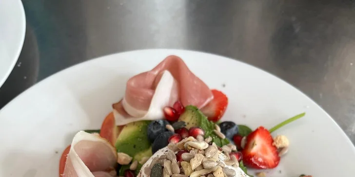 Vouchery až na 500 Kč na vše v kavárně Hangár café v Mladé Boleslavi