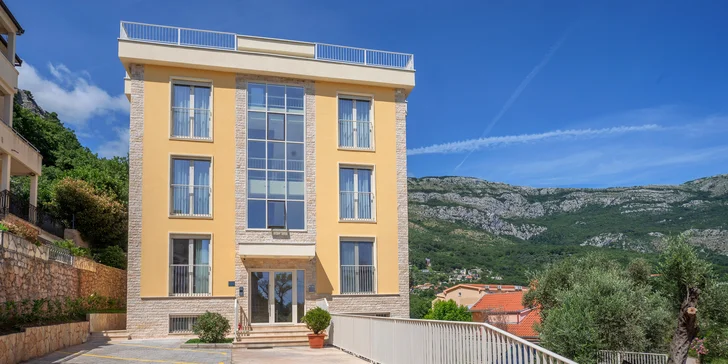 Krásné apartmány v Petrovaci, 200 metrů od pláže a střešní terasa s výhledem