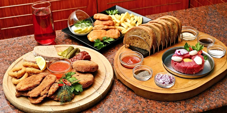 Za dobrotou: fish & chips, tatarák s topinkami i masová degustace pro 2 nebo 4 osoby