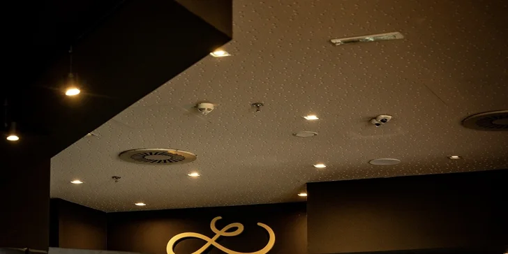 Hodina bowlingu v Šantovce až pro 6 hráčů a k tomu pizza nebo prosecco