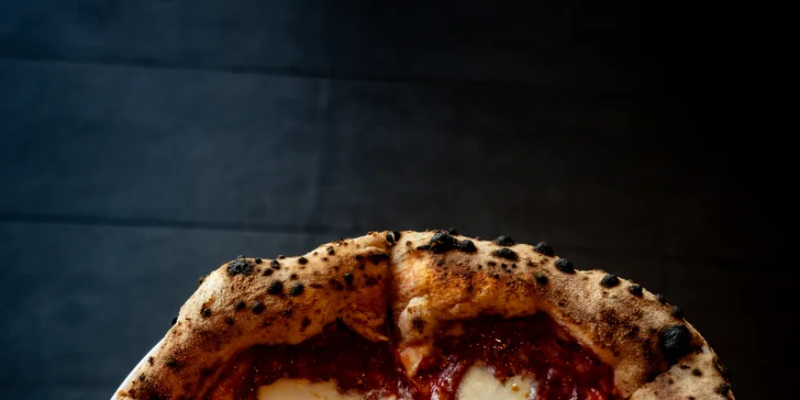 Hodina bowlingu v Šantovce až pro 6 hráčů a k tomu pizza nebo prosecco