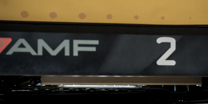 Hodina bowlingu v Šantovce až pro 6 hráčů a k tomu pizza nebo prosecco