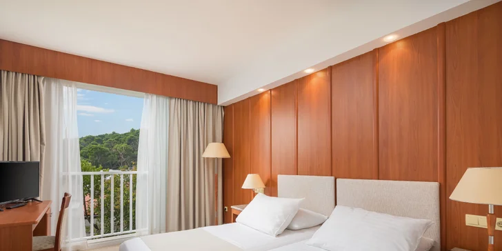 Relax na ostrově Korčula: 4* hotel se stravou, neomezeným wellness i večerním a dětským programem