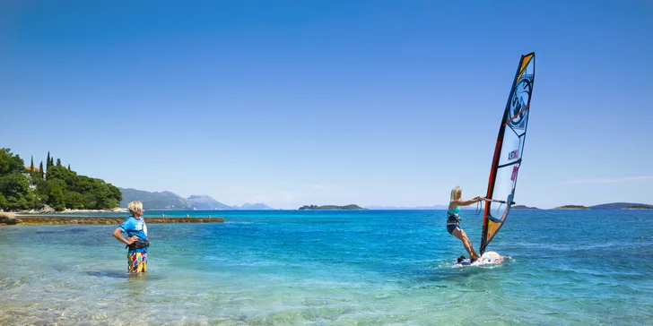 Relax na ostrově Korčula: 4* hotel se stravou, neomezeným wellness i večerním a dětským programem