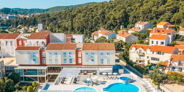 Relax na ostrově Korčula: 4* hotel se stravou, neomezeným wellness i večerním a dětským programem
