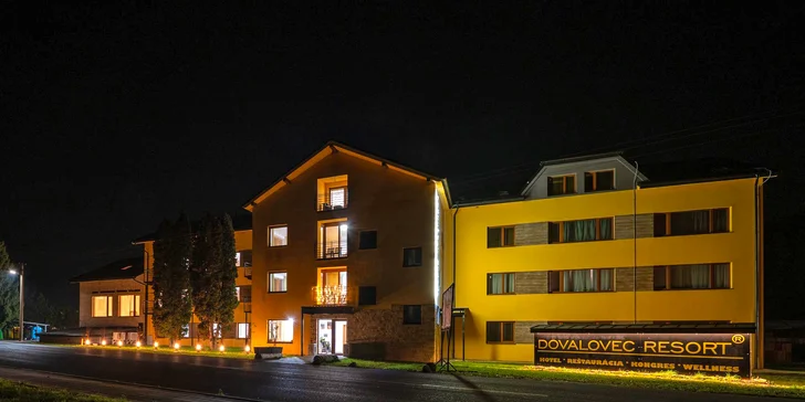 Stylové apartmány na Liptově: strava, výhled na hory i wellness v hobitích domečcích