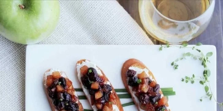 Voucher do restaurace Vinný dvůr v centru Mělníka, 500–1500 Kč