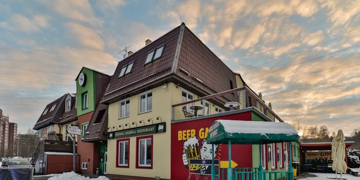 Ochutnejte Ameriku: menu pro 2 osoby s mini burgery, žebry i křídly