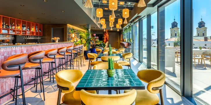 Čtyřhvězdičkový hotel v centru Debrecínu: polopenze i drink ve Sky Baru s panoramatickým výhledem