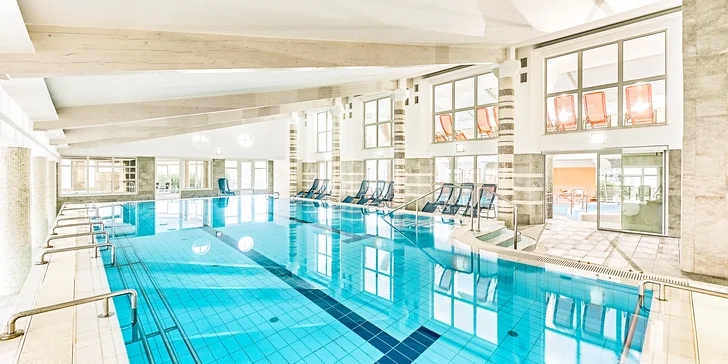 Rodinný pobyt v maďarském Hévízu: wellness, léčivá voda, polopenze a 2 děti do 4,99 let zdarma