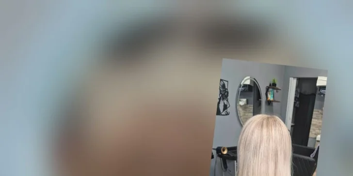 Dámský střih či kombinace s barvením: pro kratší i dlouhé vlasy, 40–120 minut