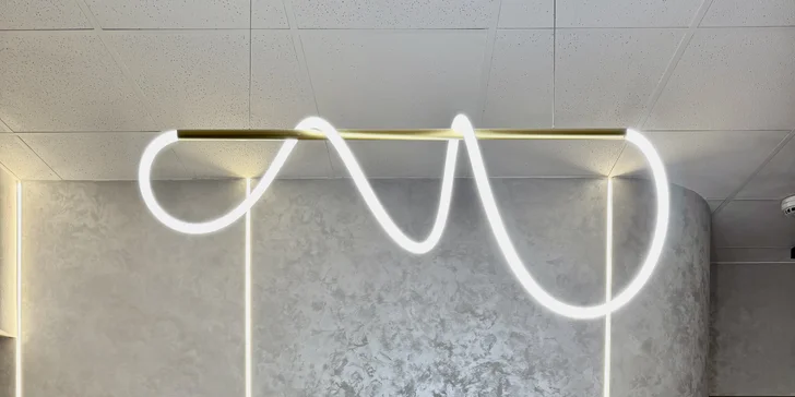 Péče o pleť: hydratační, anti-age i komplexní ošetření, karboxyterapie či mikrojehličkování, 60–105 min.