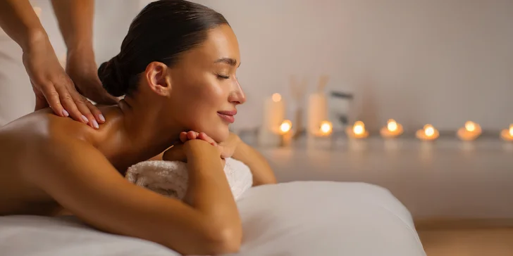 Masáž dle výběru v Golden Palms: kokosová, orientální nebo lávové kameny pro hlubokou úlevu