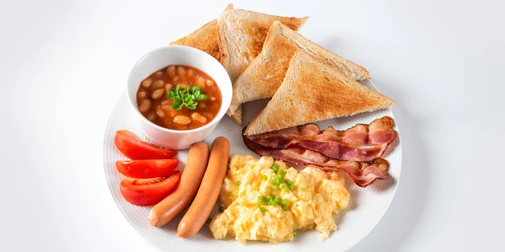 Snídaně v centru Plzně: toast se ztraceným vejcem, nebo BLT sendvič, k tomu káva a džus