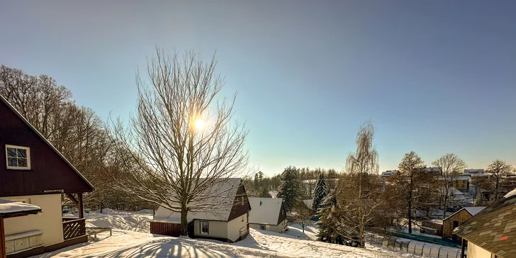 Chaty v Čisté v Krkonoších až pro 8 osob: sjezdovky, výlety a v létě bazén