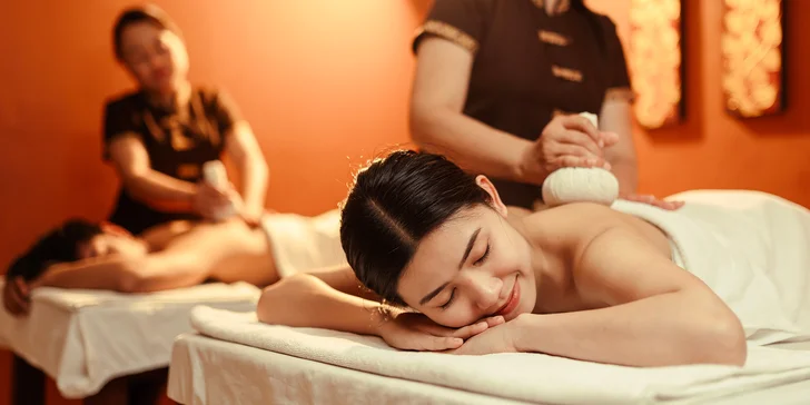 Romantika při thajské olejové masáži: 60minutová péče pro 2 osoby