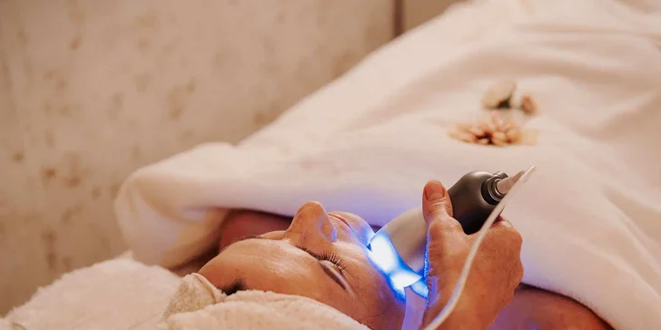 Dejte sbohem vráskám: hodinové ošetření pleti radiofrekvencí a LED světlem v Prostějově