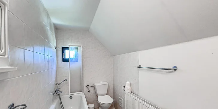 Chaty v Čisté v Krkonoších až pro 8 osob: sjezdovky, výlety a v létě bazén