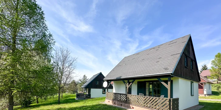 Chaty v Čisté v Krkonoších až pro 8 osob: sjezdovky, výlety a v létě bazén
