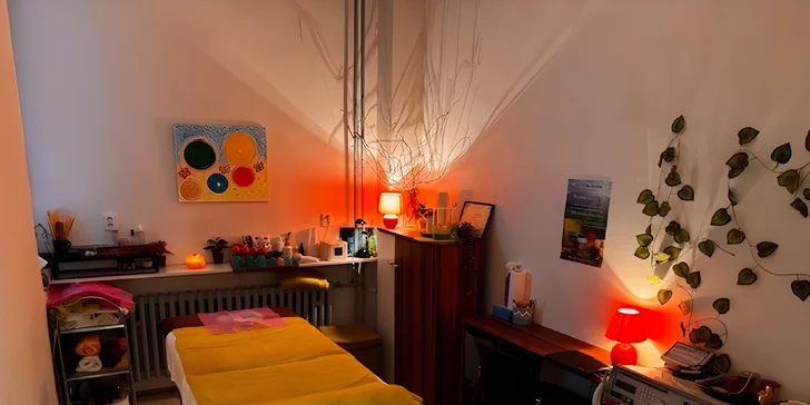 Masáž zad nebo celotělová, reflexní terapie nohou i lávové kameny