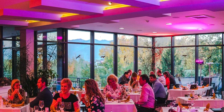 Romantika v Žilině se sektem, polopenzí a neomezeným vstupem do wellness pro dva