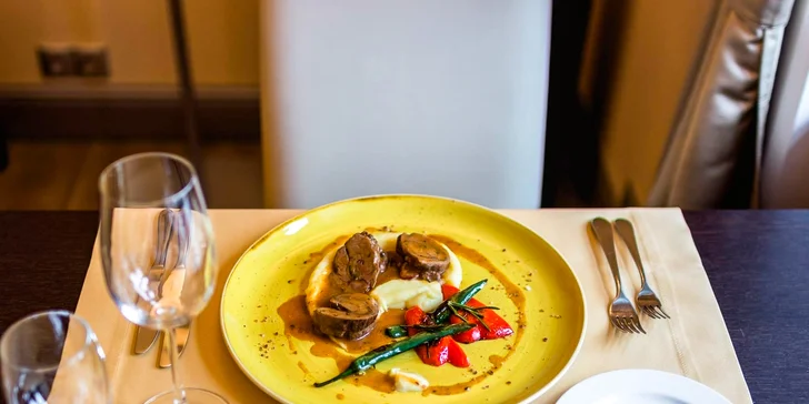 Romantika v Žilině se sektem, polopenzí a neomezeným vstupem do wellness pro dva