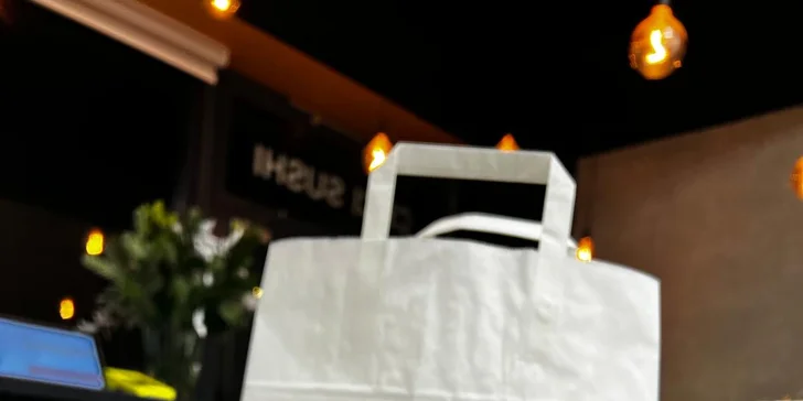 Sushi s sebou: otevřený voucher do bistra v Polabinách na 300, 500 nebo 1000 Kč