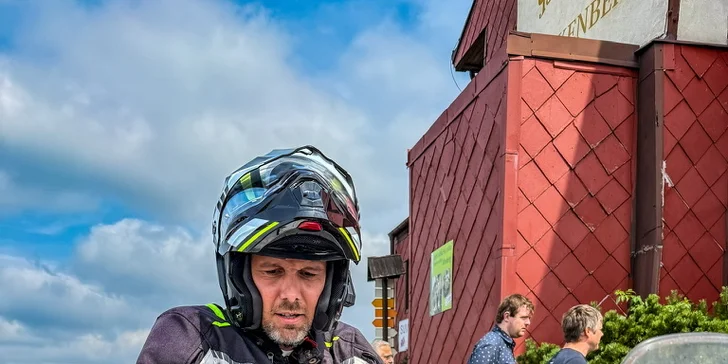 Motokeška: motorkářská hra plná výzev a hodnotných cen, trasy o délce až 250 km