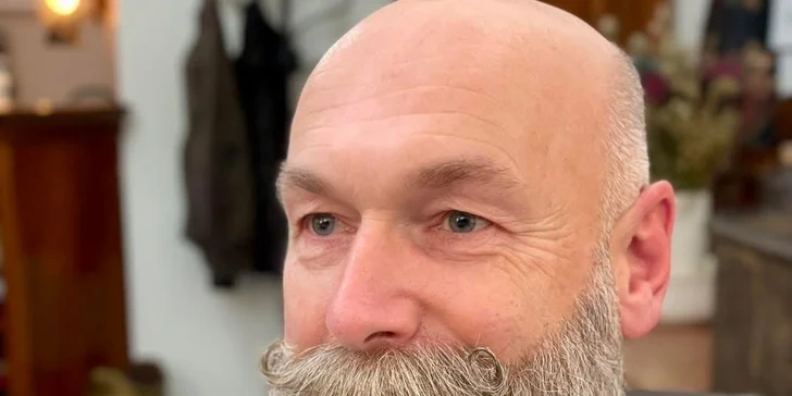 Pánské holičství: úprava vousů, holení i střih vlasů, 30 až 60 minut