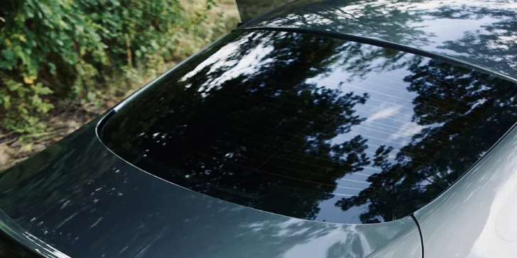 Vstříc rychlosti: pronájem vozu Mercedes Benz C63 AMG na 5–24 hodin i 3 dny