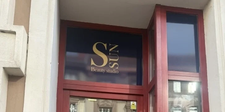 Krásně opálené tělo i v zimě: permanentka na slunění v profesionálním soláriu