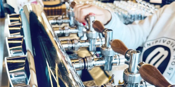 Na den sládkem v minipivovaru: vč. degustace a oběda, pro 1 či 2 os.