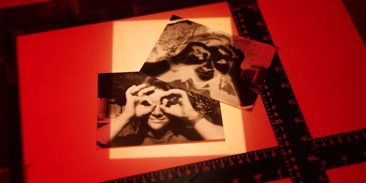 Vyrobte si vlastní fotoaparát: workshop Camera Obscura vč. vyvolání snímků v temné komoře, pro 1 či 2 os.