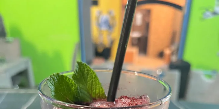 Vodní dýmka a k ní otevřený voucher na drinky v hodnotě 250–900 Kč