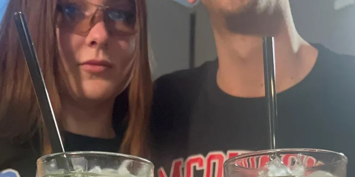 Vodní dýmka a k ní otevřený voucher na drinky v hodnotě 250–900 Kč