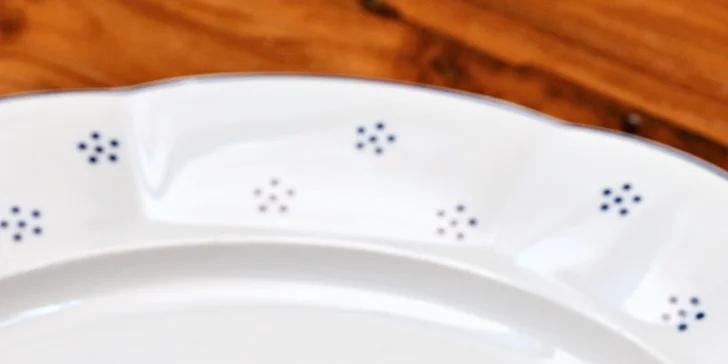 České all you can eat a pivo s folklórní hudbou: předkrmy, svíčková i kachna