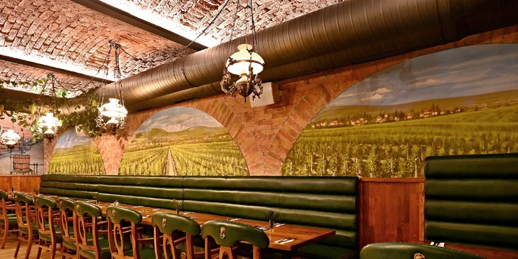 České all you can eat a pivo s folklórní hudbou: předkrmy, svíčková i kachna