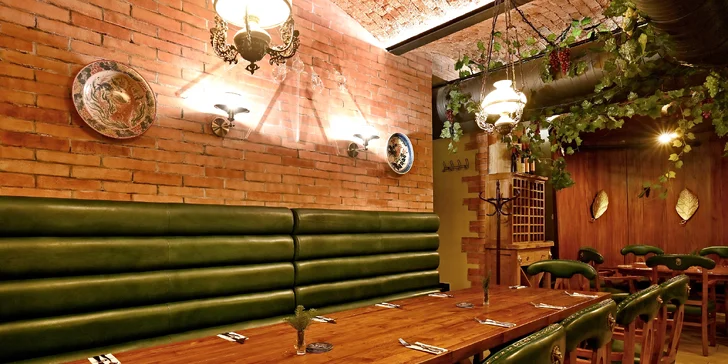 České all you can eat a pivo s folklórní hudbou: předkrmy, svíčková i kachna