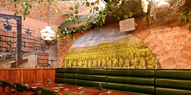 České all you can eat a pivo s folklórní hudbou: předkrmy, svíčková i kachna