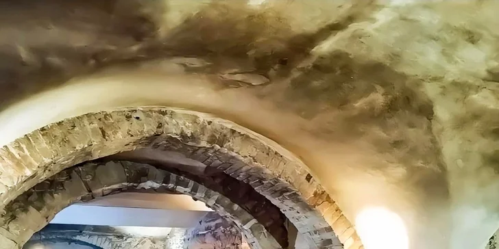 Voucher do restaurace Vinný dvůr v centru Mělníka, 500–1500 Kč