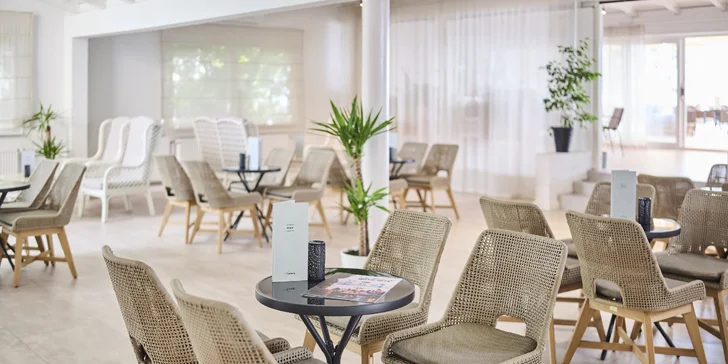 Crikvenica: pobyt ve 4* hotelu se stravou, přímo u pláže