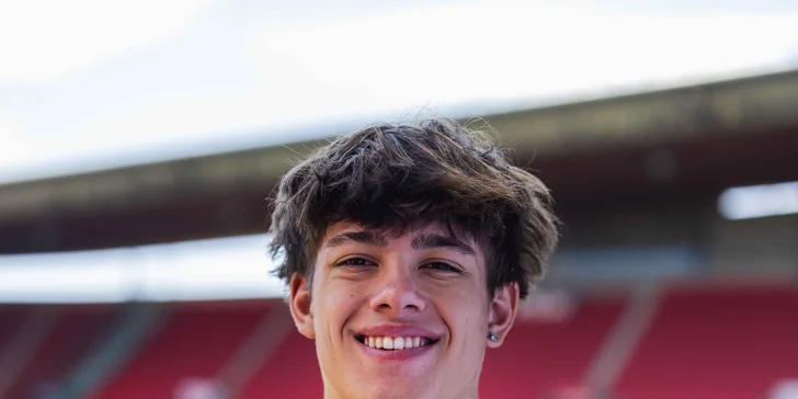 Individuální online lekce EA FC26 s profesionálními hráči: 1, 5 či 10 tréninků