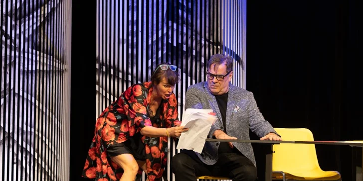 Vstupenka na francouzskou divadelní komedii Co to píšeš, miláčku?