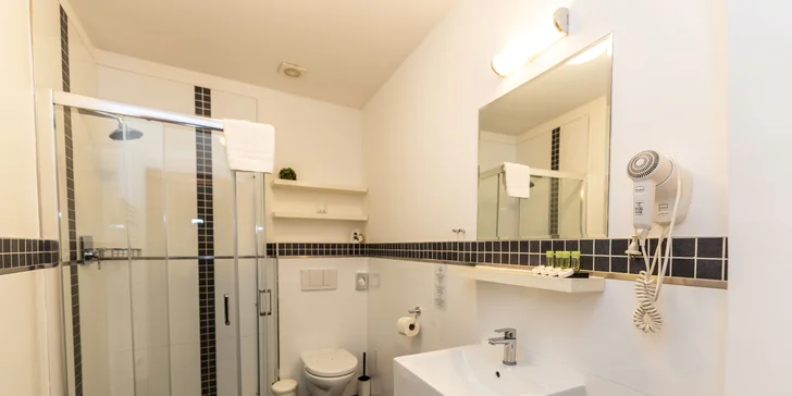 Pobyt v srdci Českého ráje: hotel se snídaní i polopenzí s degustační večeří