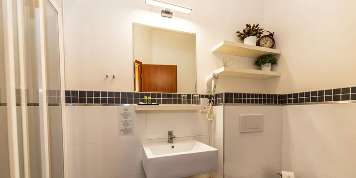 Pobyt v srdci Českého ráje: hotel se snídaní i polopenzí s degustační večeří